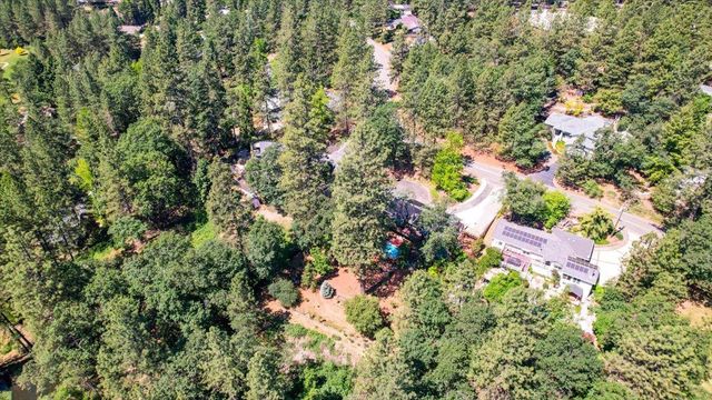 12015 Alta Sierra Dr, Grass Valley, CA 95949