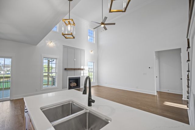 522 Foxglove Ln, Clarksville, TN 37043