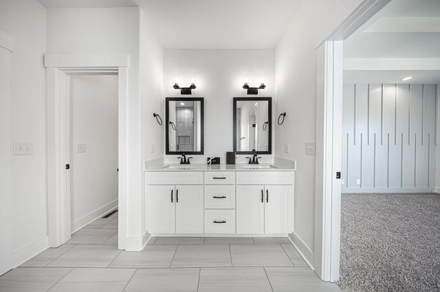 522 Foxglove Ln, Clarksville, TN 37043