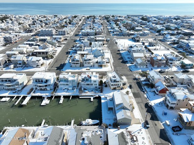 409 3rd Street, Beach Haven, NJ 08008