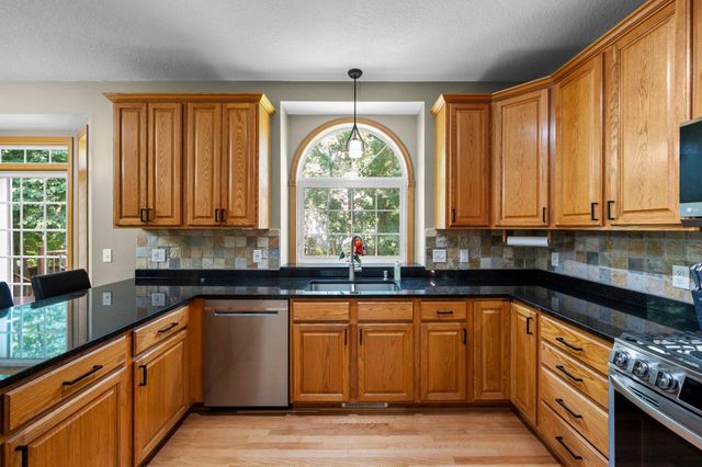 14991 Creditview Drive, Savage, MN 55378