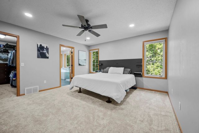 14991 Creditview Drive, Savage, MN 55378