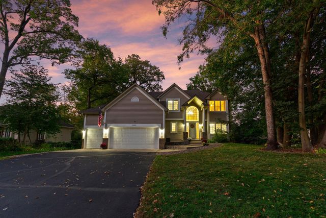 14991 Creditview Drive, Savage, MN 55378