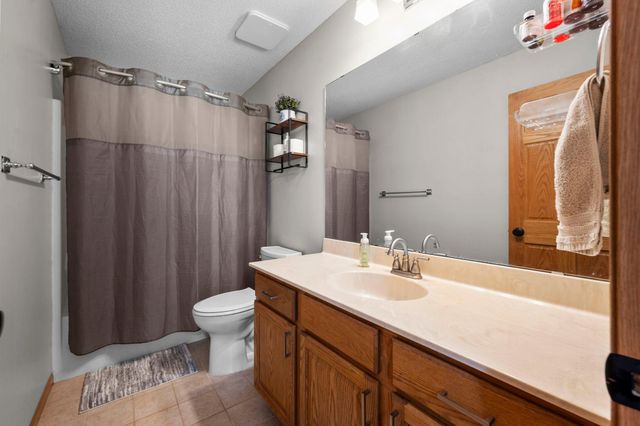 14991 Creditview Drive, Savage, MN 55378
