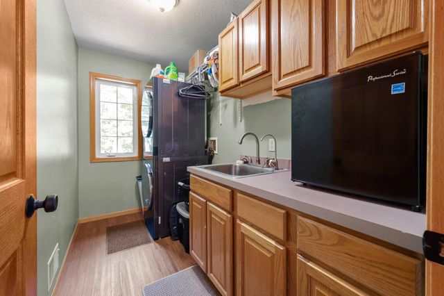 14991 Creditview Drive, Savage, MN 55378