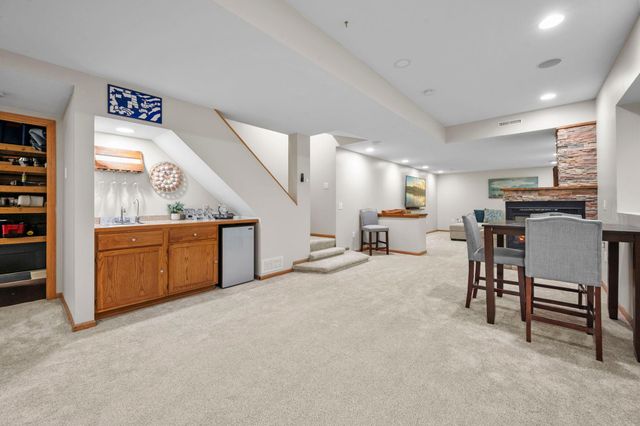 14991 Creditview Drive, Savage, MN 55378