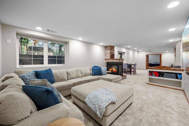 14991 Creditview Drive, Savage, MN 55378