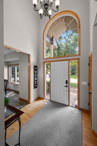 14991 Creditview Drive, Savage, MN 55378