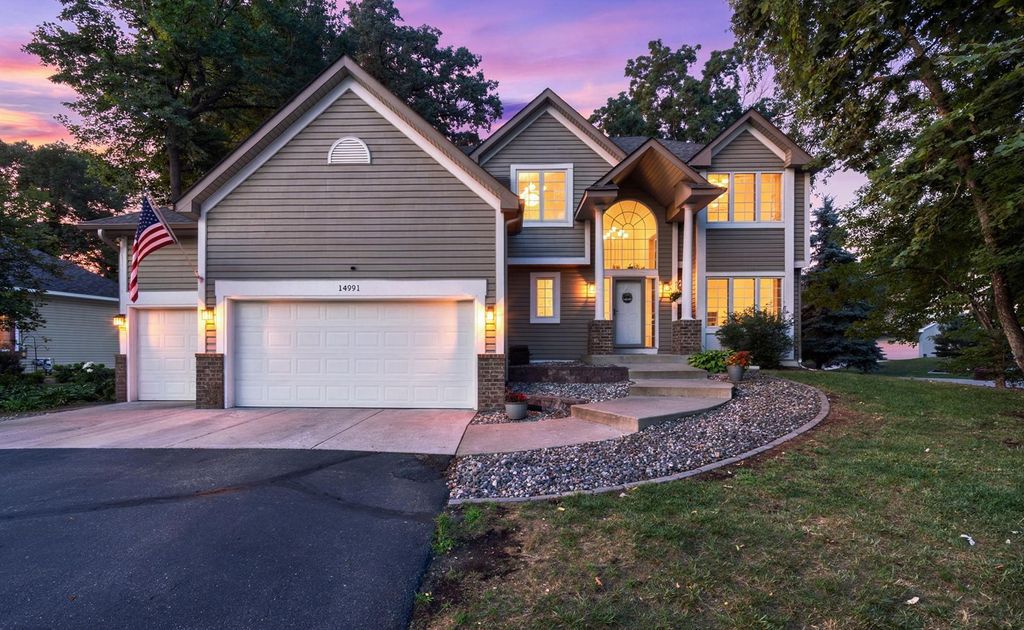 14991 Creditview Drive, Savage, MN 55378