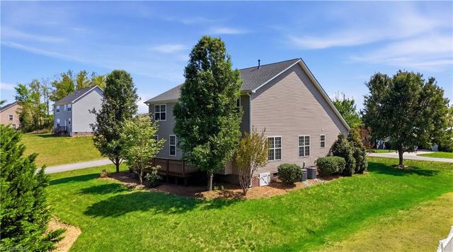 319 Ironwood Drive, Thomasville, NC 27360