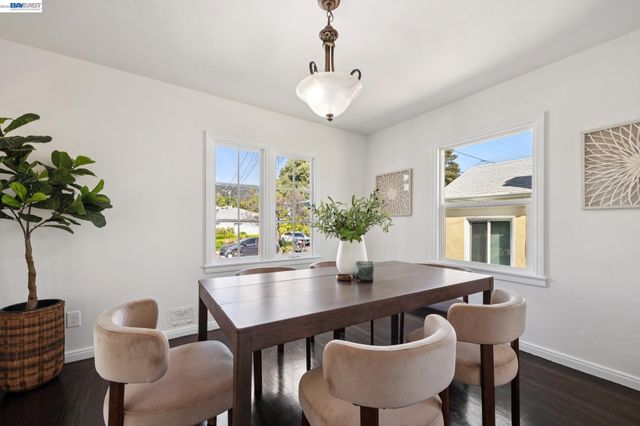 3039 Kansas St, Oakland, CA 94602