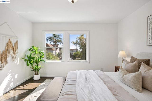 3039 Kansas St, Oakland, CA 94602