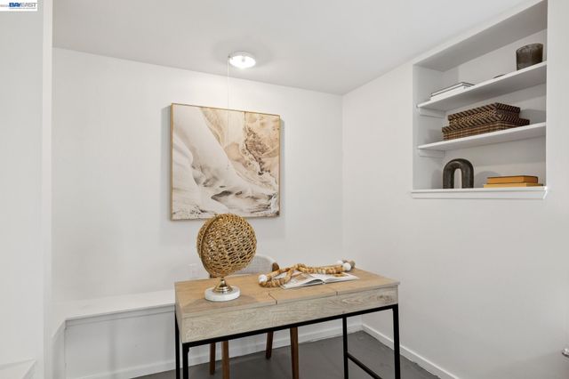 3039 Kansas St, Oakland, CA 94602