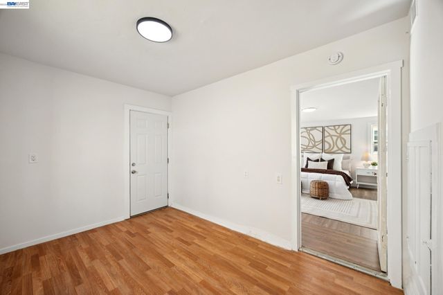 3039 Kansas St, Oakland, CA 94602