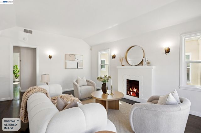 3039 Kansas St, Oakland, CA 94602