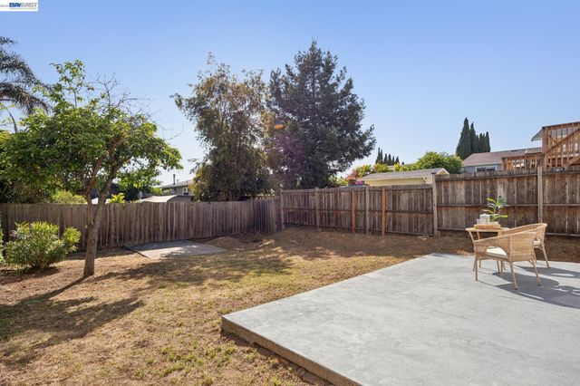 3039 Kansas St, Oakland, CA 94602