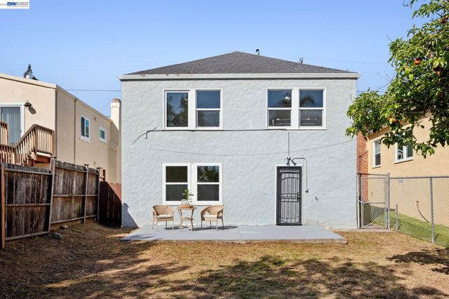3039 Kansas St, Oakland, CA 94602