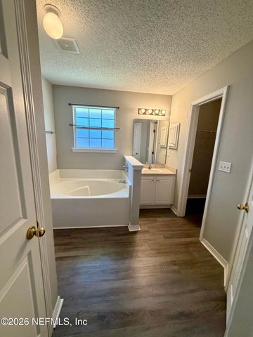 1414 HAWKS CREST Drive, Middleburg, FL 32068