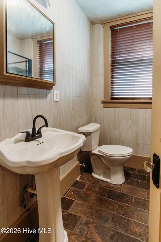 301 Whitehead Avenue NE, Wilson, NC 27893