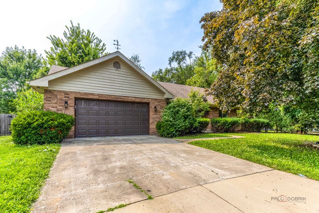 300 6th Street, Wheeling, IL 60090