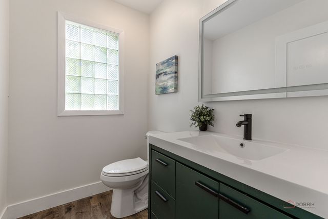 300 6th Street, Wheeling, IL 60090