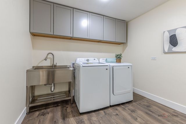 300 6th Street, Wheeling, IL 60090