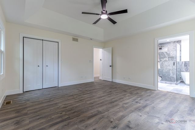 300 6th Street, Wheeling, IL 60090