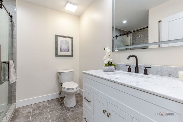 300 6th Street, Wheeling, IL 60090