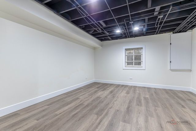 300 6th Street, Wheeling, IL 60090