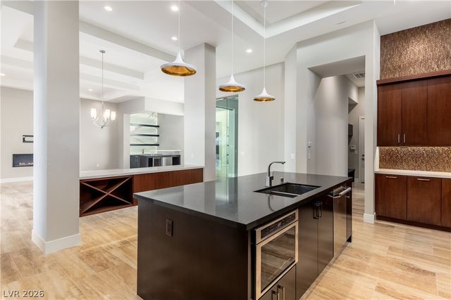 26 Cranberry Cove Court, Las Vegas, NV 89135