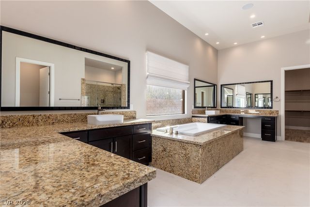 26 Cranberry Cove Court, Las Vegas, NV 89135