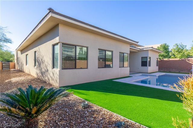 26 Cranberry Cove Court, Las Vegas, NV 89135