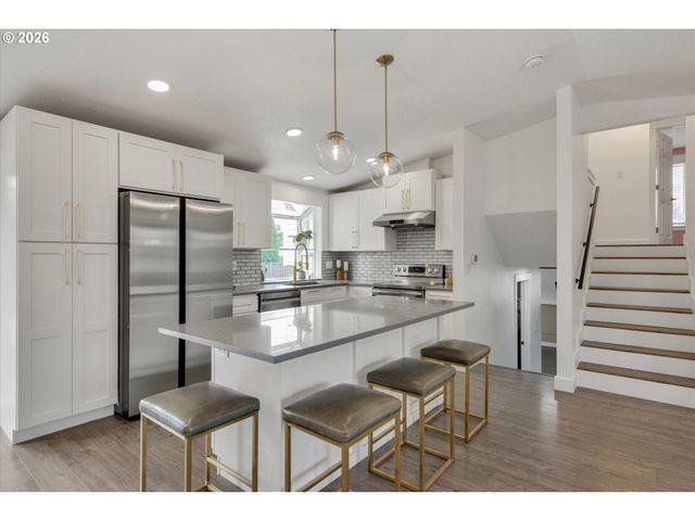 2112 Nw 15TH Ct, Gresham, OR 97030