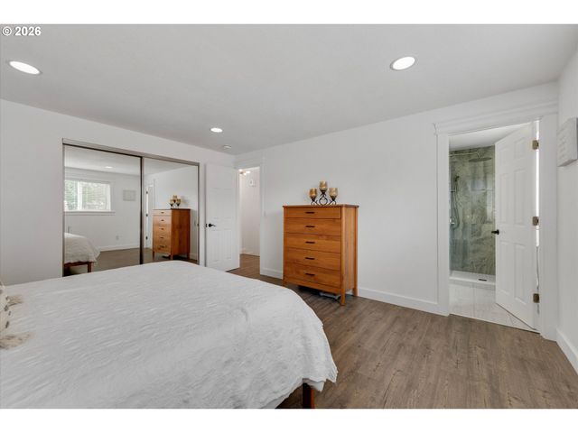 2112 Nw 15TH Ct, Gresham, OR 97030