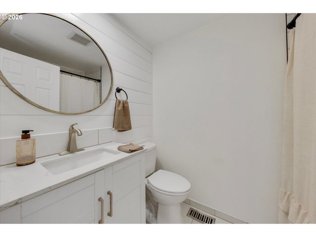 2112 Nw 15TH Ct, Gresham, OR 97030