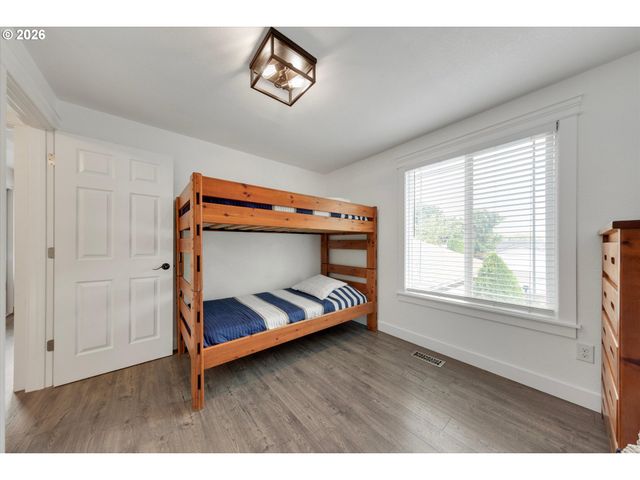 2112 Nw 15TH Ct, Gresham, OR 97030