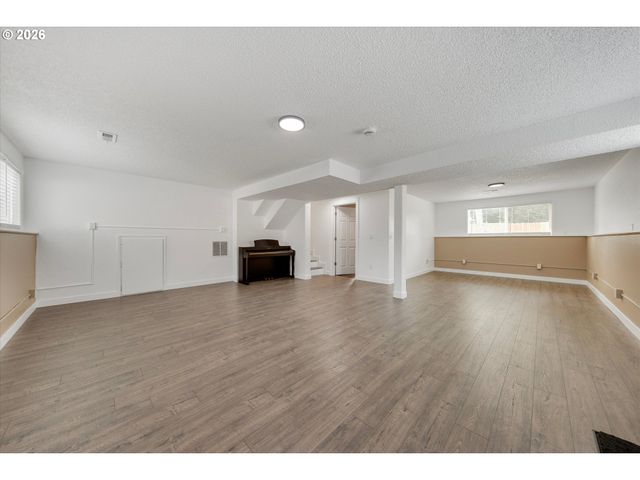 2112 Nw 15TH Ct, Gresham, OR 97030