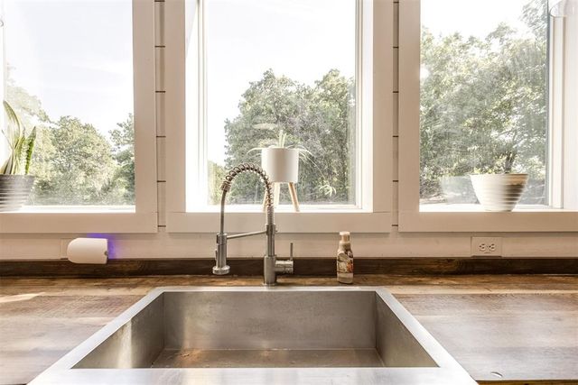 31193 Palimino Drive, Tecumseh, OK 74873