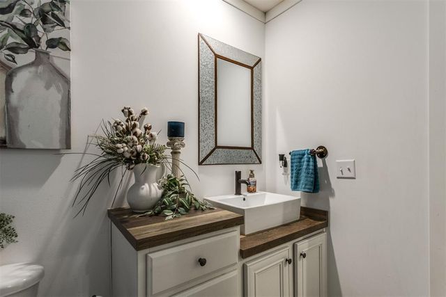 31193 Palimino Drive, Tecumseh, OK 74873