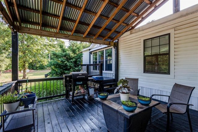 31193 Palimino Drive, Tecumseh, OK 74873