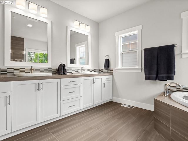 12350 Sw WATERFORD Loop, Wilsonville, OR 97070