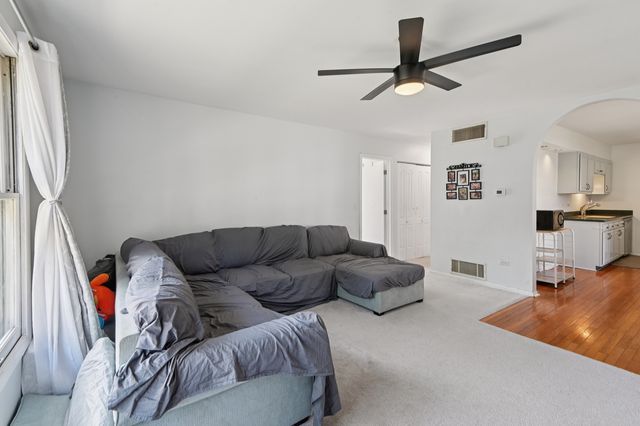 226 Nantucket Hbr 226, Schaumburg, IL 60193