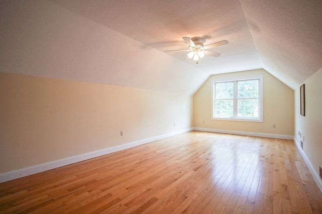 5 Red Bridge Ln, South Hadley, MA 01075