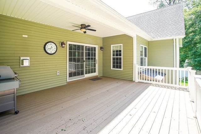5 Red Bridge Ln, South Hadley, MA 01075