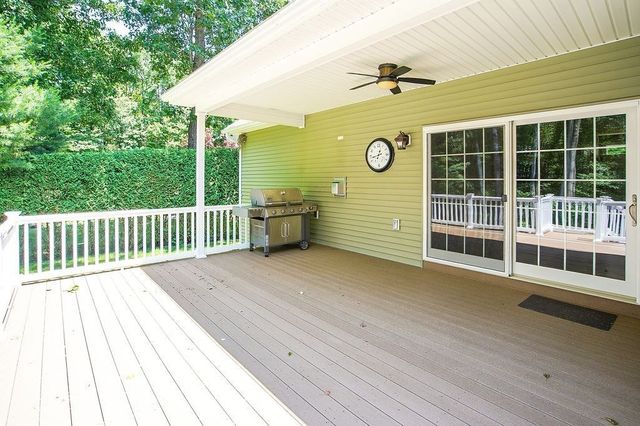 5 Red Bridge Ln, South Hadley, MA 01075