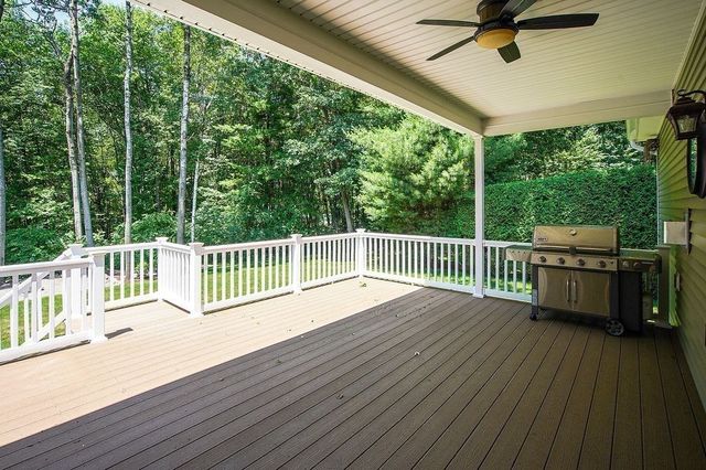 5 Red Bridge Ln, South Hadley, MA 01075