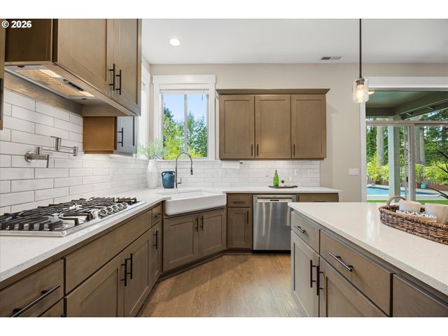 15459 Se SACAGAWEA St, Happy Valley, OR 97086