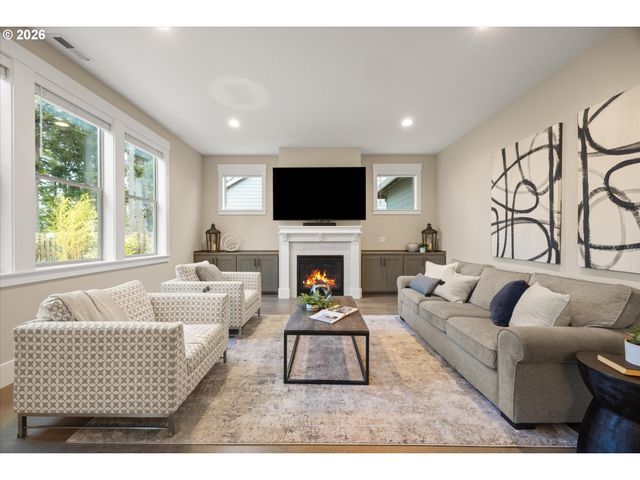 15459 Se SACAGAWEA St, Happy Valley, OR 97086