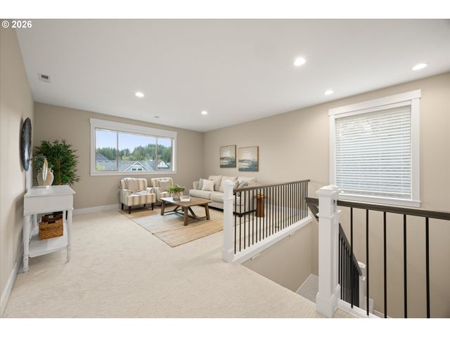 15459 Se SACAGAWEA St, Happy Valley, OR 97086