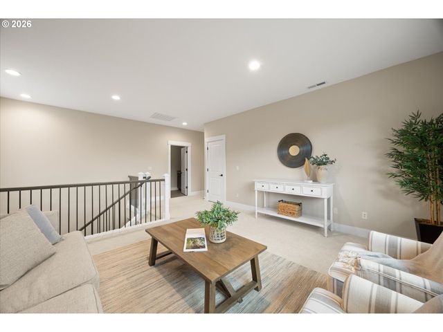 15459 Se SACAGAWEA St, Happy Valley, OR 97086